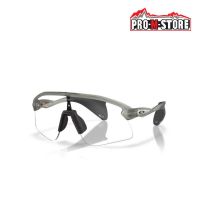 OAKLEY STUNT DEVIL S PHOTOCROMATIC LENS CLEAR TO BLACK OO9518-0836 SUNGLASSES