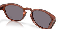 OCCHIALI OAKLEY LATCH FIRE PRIZM GREY POLARIZED OO9265-7353