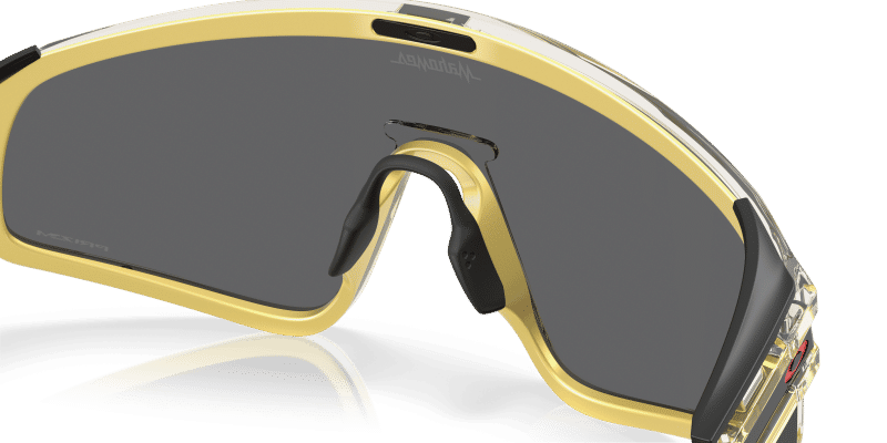OKULARY OAKLEY LATCH PANEL GOLD PRIZM BLACK PATRICK MAHOMES OO9404-1435