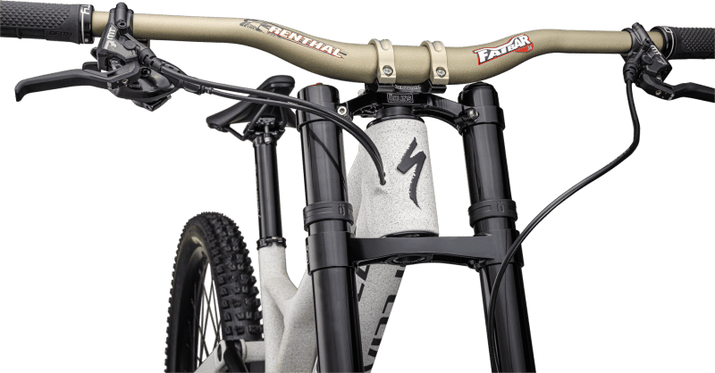 SPECJALISTYCZNY MOTOCYKL WYŚCIGOWY DEMO