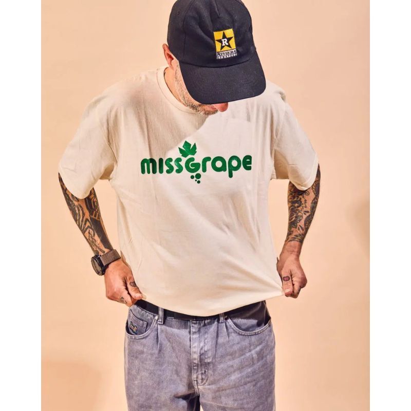 T-SHIRT MISS GRAPE LOGO CLASSIC