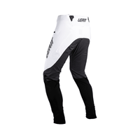Pantalons VTT Gravity 5.0 ergonomiques développés avec les pilotes professionnels de Pivot Factory Racing