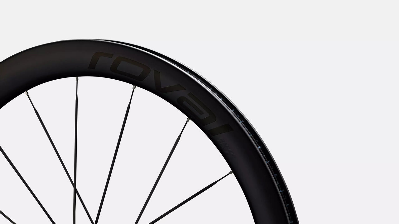 RUOTA ANTERIORE SPECIALIZED ROVAL RAPIDE CLX III 700C SATIN CARBON DETTAGLIO